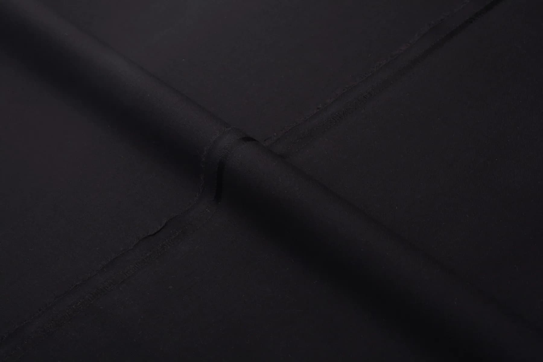 Mozaic Classic fabric in Black