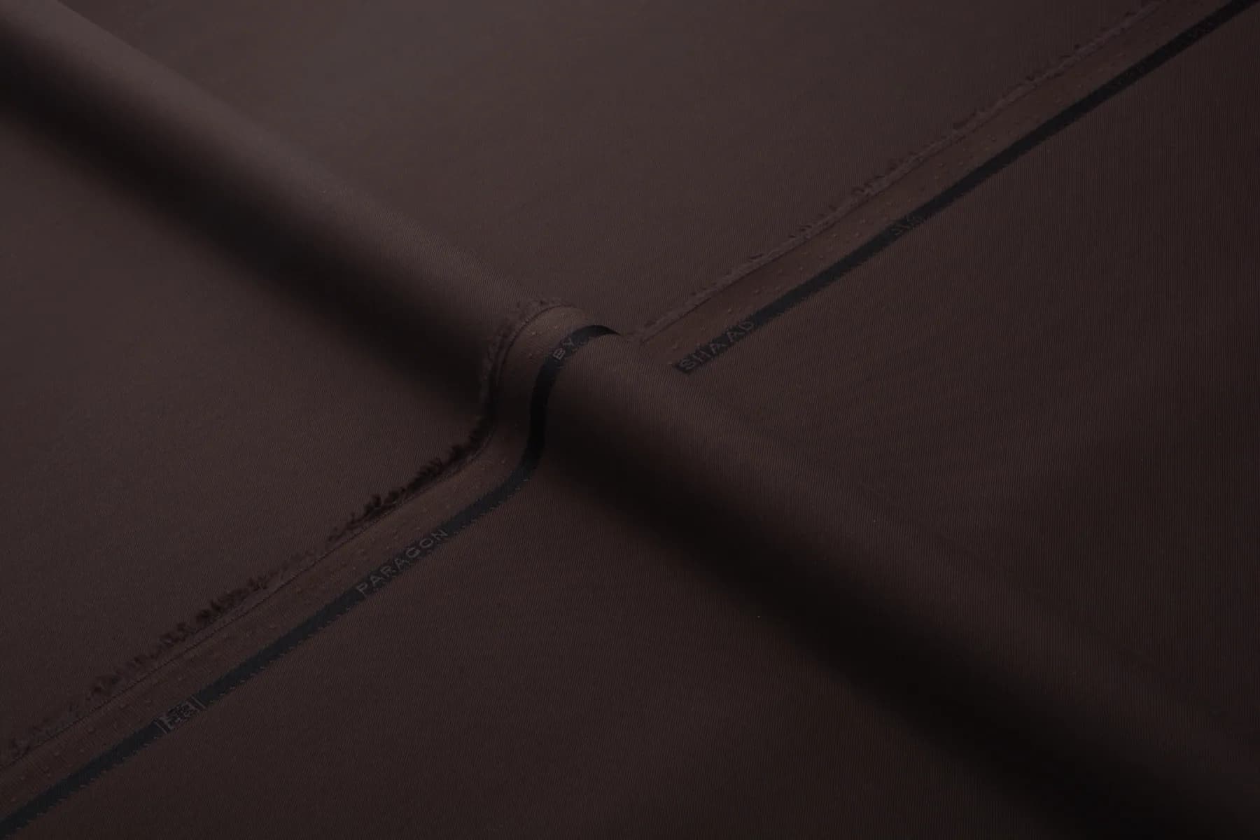Paragon Dark fabric in CLR#4